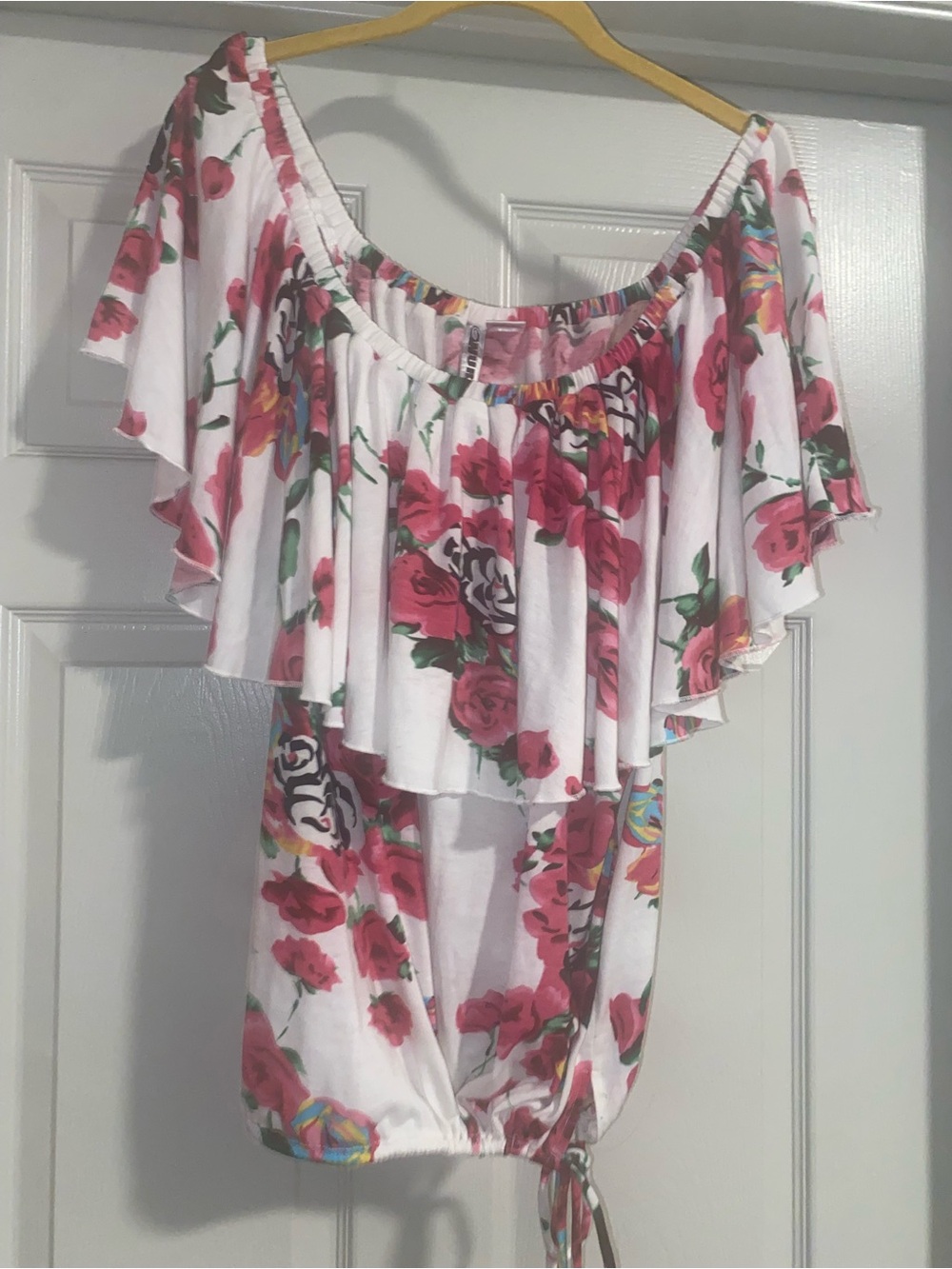 Wurl White Floral Off-Shoulder Ruffle Top with Pink Roses